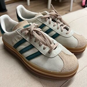adidas Women's Sneakers in Cream and Green